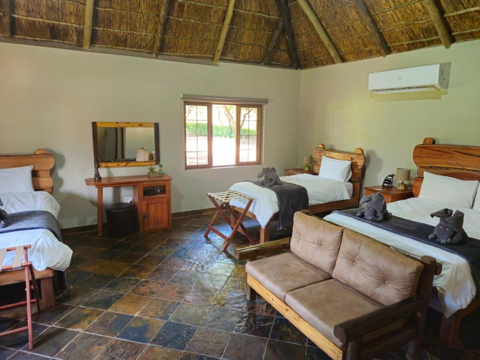 Rocking Giraffe Bush Lodge Groot-Marico Room photo