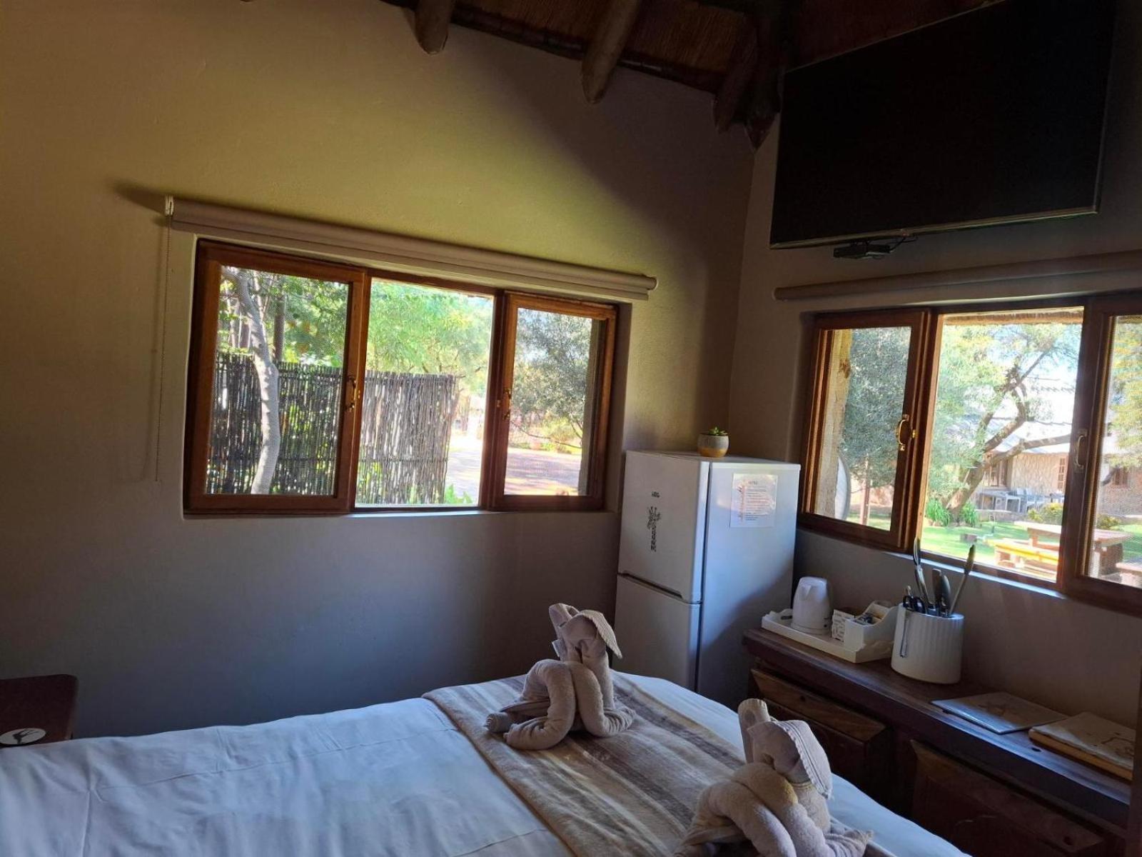 Rocking Giraffe Bush Lodge Groot-Marico Room photo